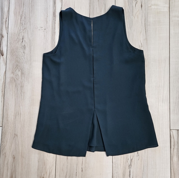 Babaton Maddox Sleeveless Blouse - Picture 3 of 7